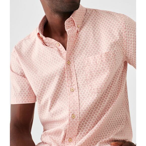 Faherty Playa Fish Scale Pink Shirt Men’s M Short Sleeve Organic Cotton - Picture 4 of 4